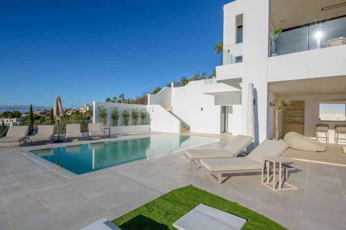 Image No.4-5 Bed Villa for sale