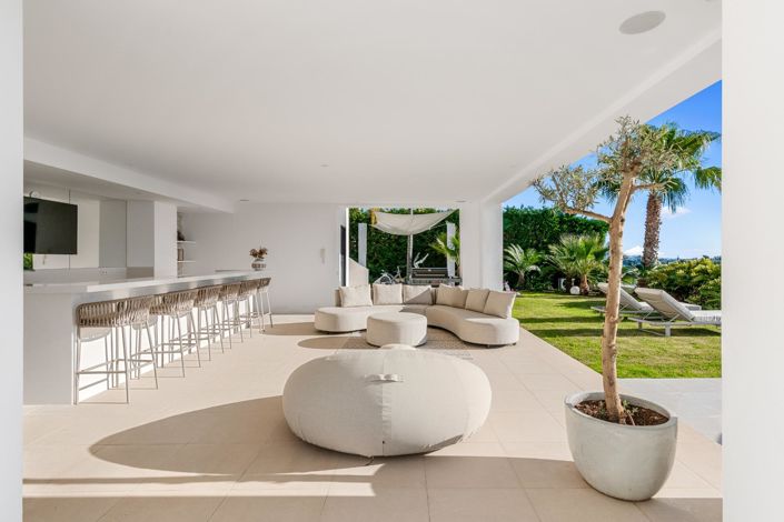 Image No.9-5 Bed Villa for sale