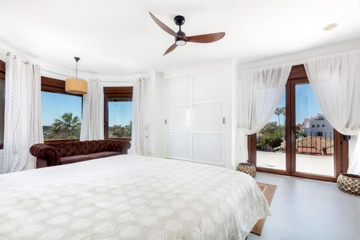 Image No.16-6 Bed Villa for sale