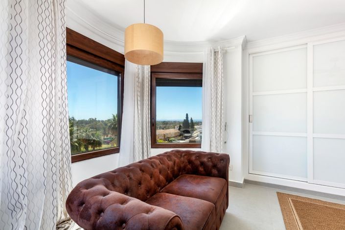 Image No.19-6 Bed Villa for sale