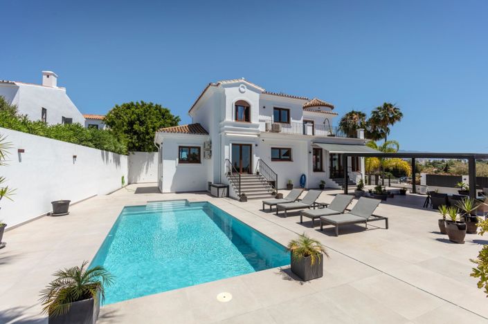 Image No.2-6 Bed Villa for sale