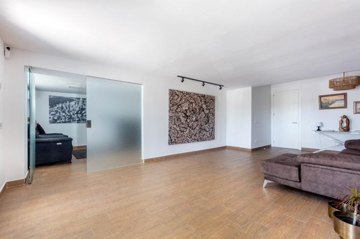 Image No.23-6 Bed Villa for sale