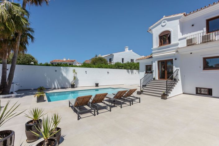 Image No.8-6 Bed Villa for sale