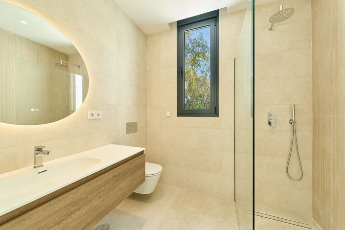 Image No.17-5 Bed Villa for sale