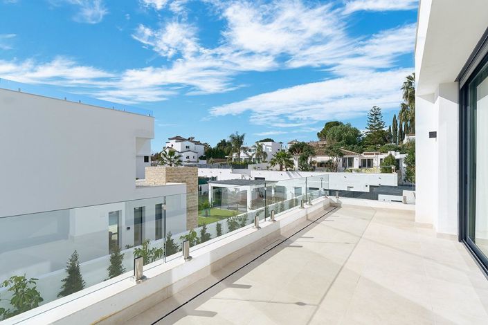 Image No.21-5 Bed Villa for sale