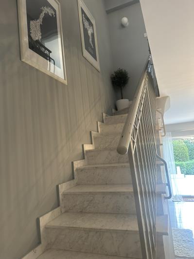 Image No.10-2 Bed Townhouse for sale