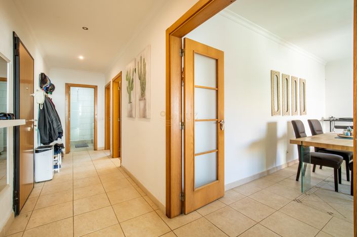 Image No.25-2 Bed Apartment for sale