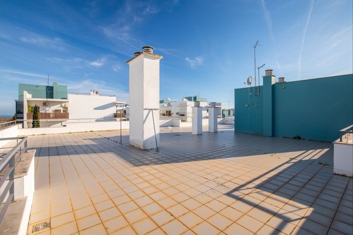 Image No.29-2 Bed Apartment for sale