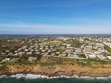 4958-746142-a6b56ac677102989ead21edcaf149190a