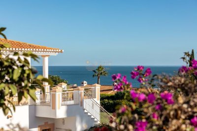 4958-746142-a6b56ac677102989ead21edcaf149190a