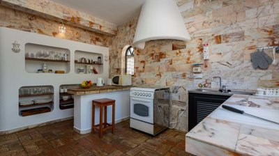 4958-599813-a6b56ac677102989ead21edcaf149190a