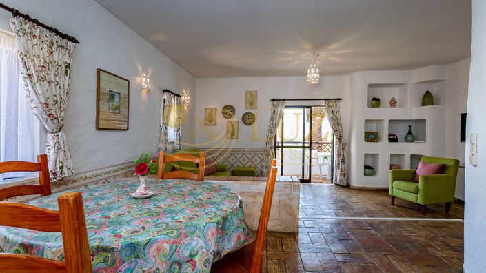 Image No.20-2 Bed Villa for sale