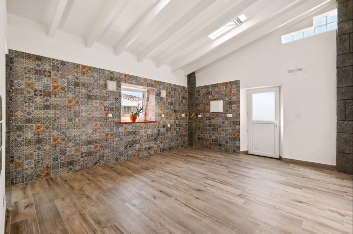 Image No.2-Maison de ville de 1 chambre à vendre à Lagos