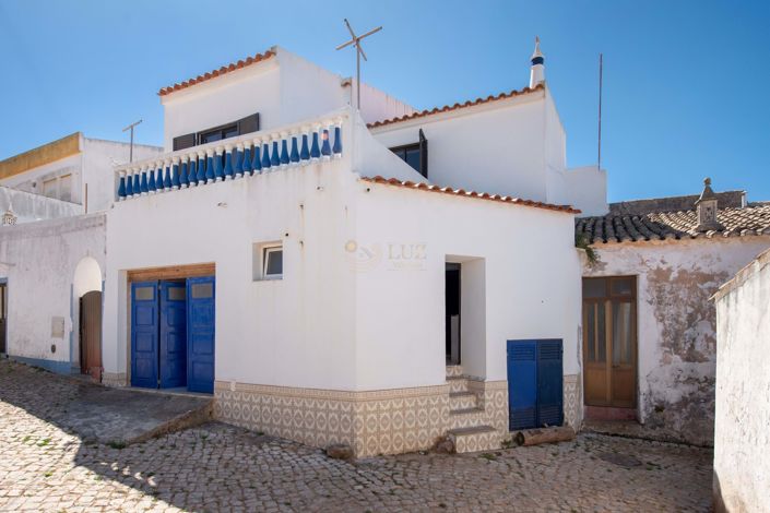 Image No.2-Villa for sale