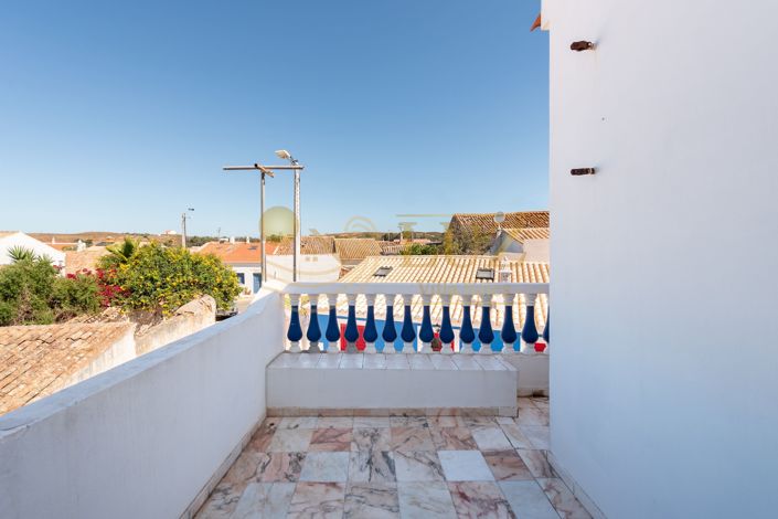 Image No.23-Villa for sale