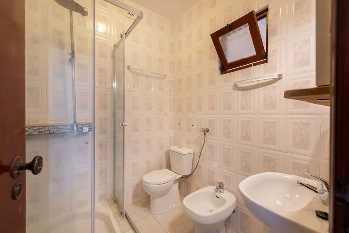 Image No.25-Villa for sale