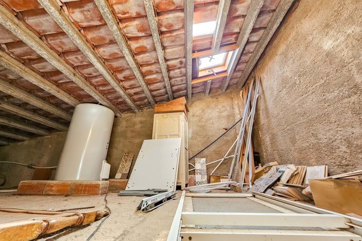 Image No.27-Villa for sale