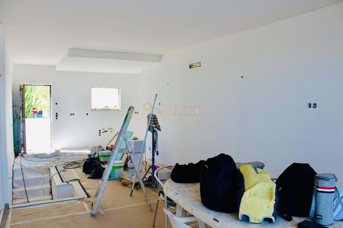 Image No.12-2 Bed Townhouse for sale