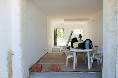 4958-811830-a6b56ac677102989ead21edcaf149190a