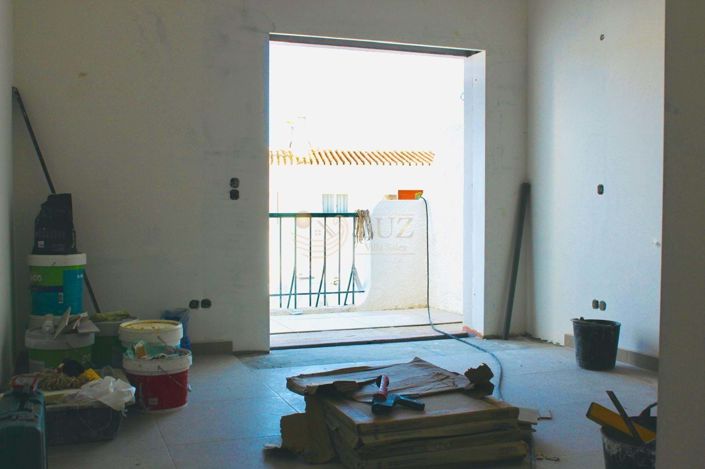 Image No.14-2 Bed Townhouse for sale