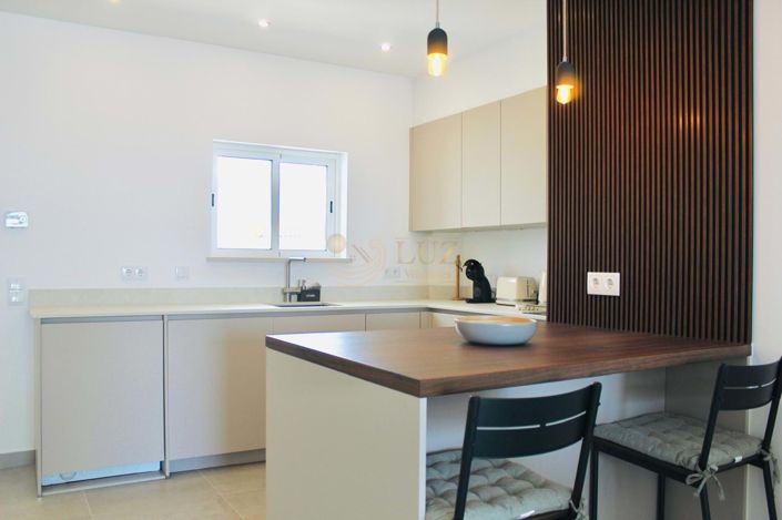 Image No.28-2 Bed Townhouse for sale