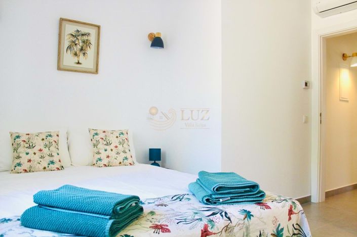 Image No.32-2 Bed Townhouse for sale