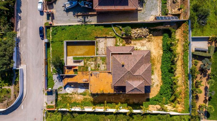 Image No.10-Villa for sale