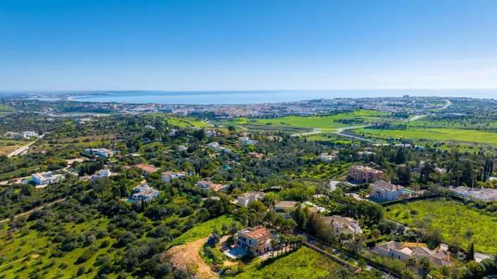 Image No.14-Villa for sale