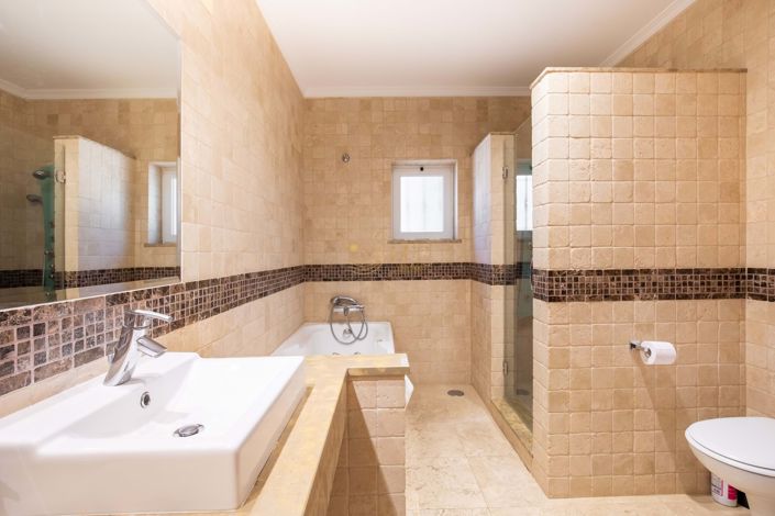 Image No.31-5 Bed Villa for sale