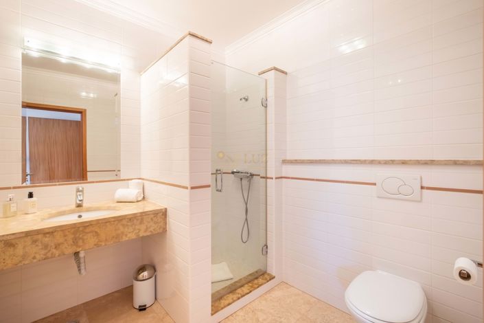 Image No.35-5 Bed Villa for sale