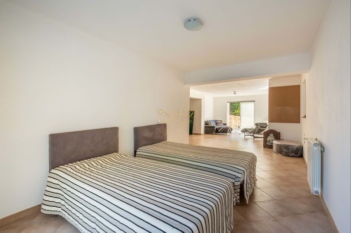 Image No.49-5 Bed Villa for sale