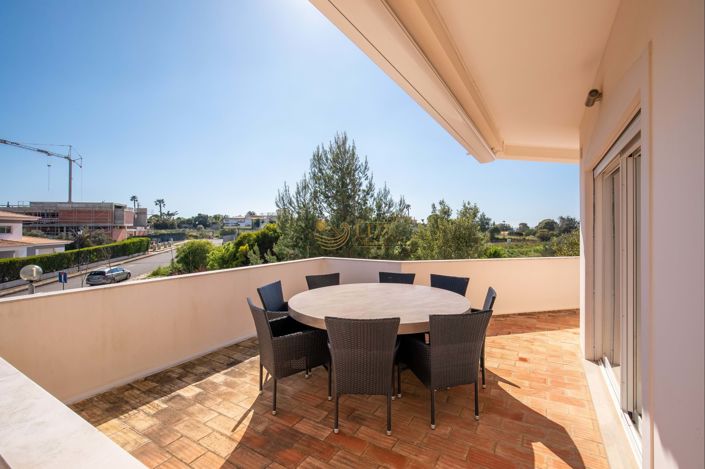 Image No.55-5 Bed Villa for sale