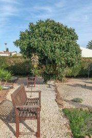 4958-743185-a6b56ac677102989ead21edcaf149190a