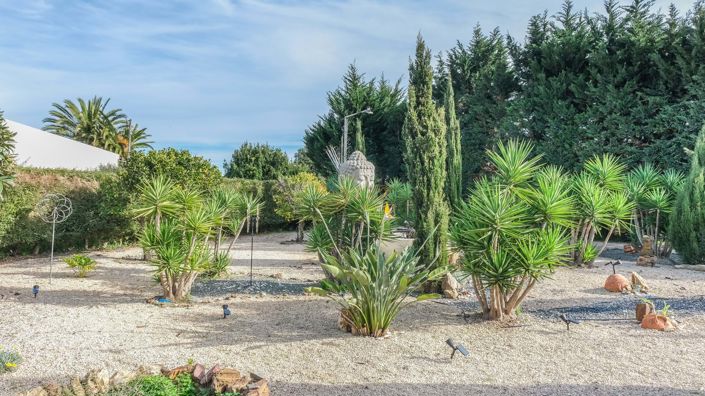 Image No.22-4 Bed Farmhouse for sale