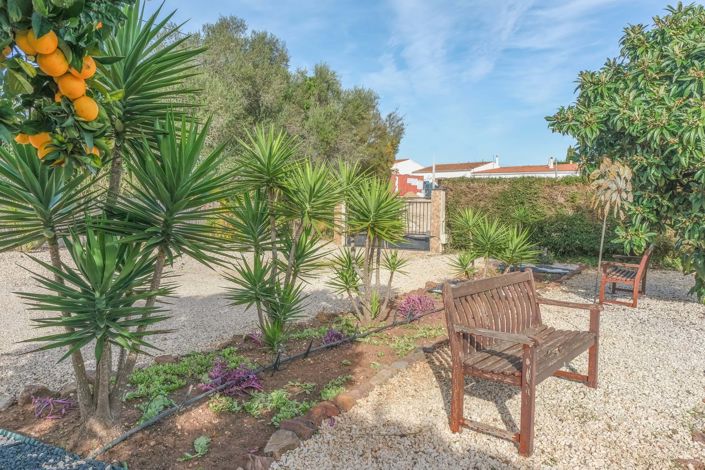 Image No.23-4 Bed Farmhouse for sale