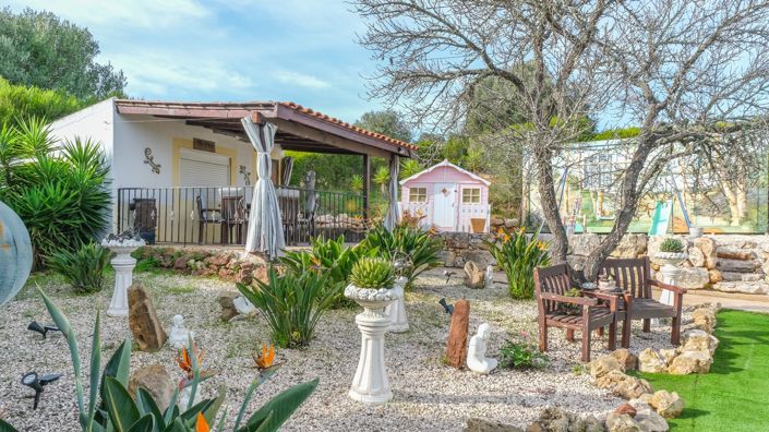 Image No.25-4 Bed Farmhouse for sale