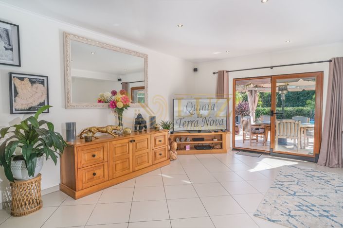 Image No.27-4 Bed Farmhouse for sale