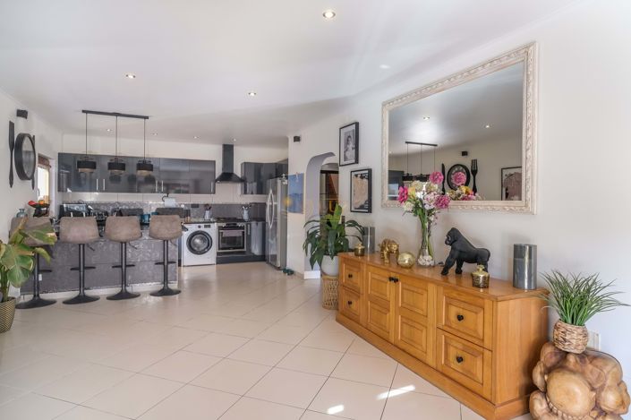 Image No.30-4 Bed Farmhouse for sale