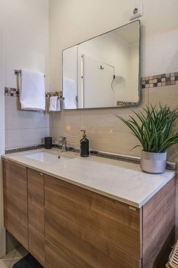 Image No.43-4 Bed Farmhouse for sale