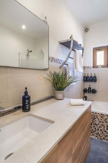 Image No.44-4 Bed Farmhouse for sale