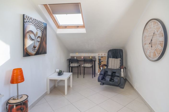 Image No.49-4 Bed Farmhouse for sale