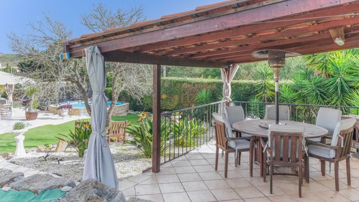 Image No.9-4 Bed Farmhouse for sale