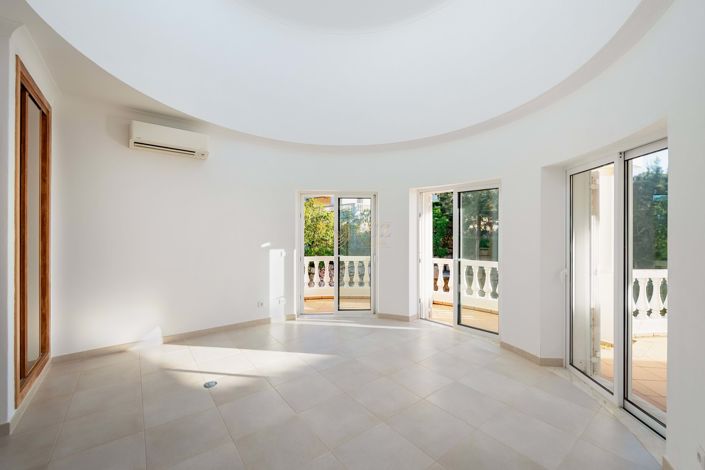 Image No.22-4 Bed Villa for sale