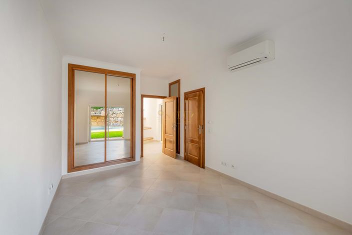 Image No.33-4 Bed Villa for sale