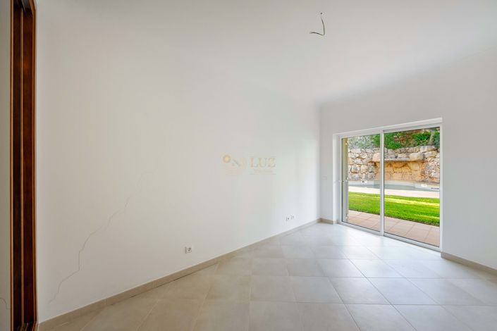 Image No.35-4 Bed Villa for sale