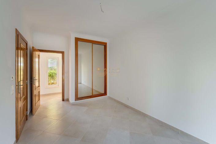 Image No.36-4 Bed Villa for sale