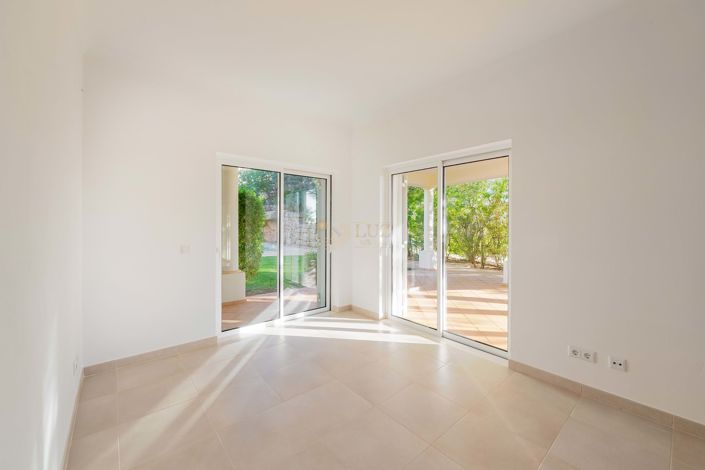 Image No.38-4 Bed Villa for sale