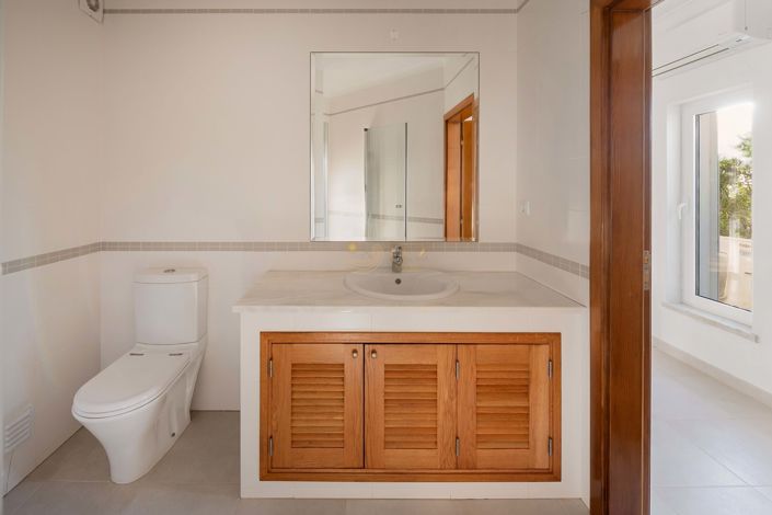 Image No.41-4 Bed Villa for sale