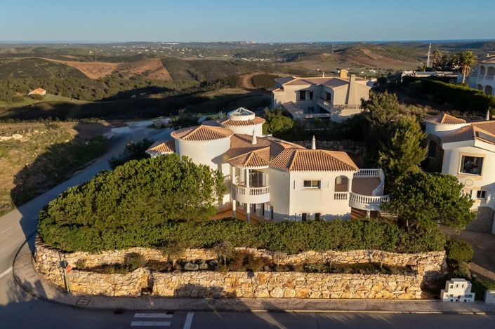 Image No.9-4 Bed Villa for sale