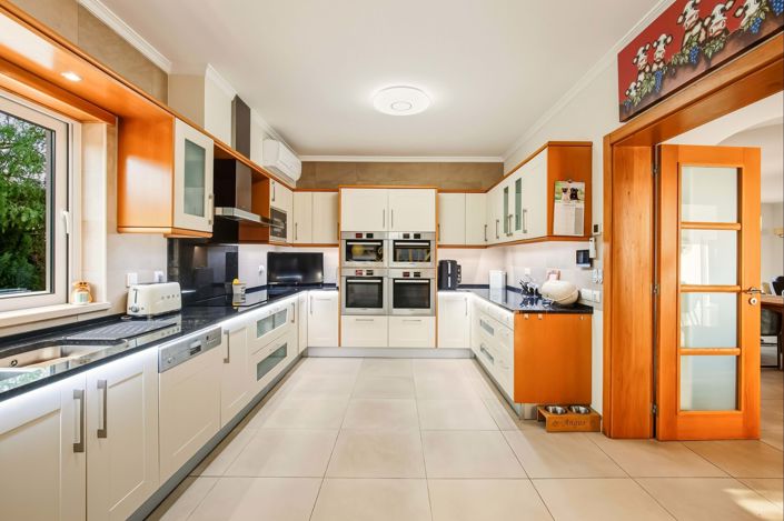 Image No.12-5 Bed Villa for sale